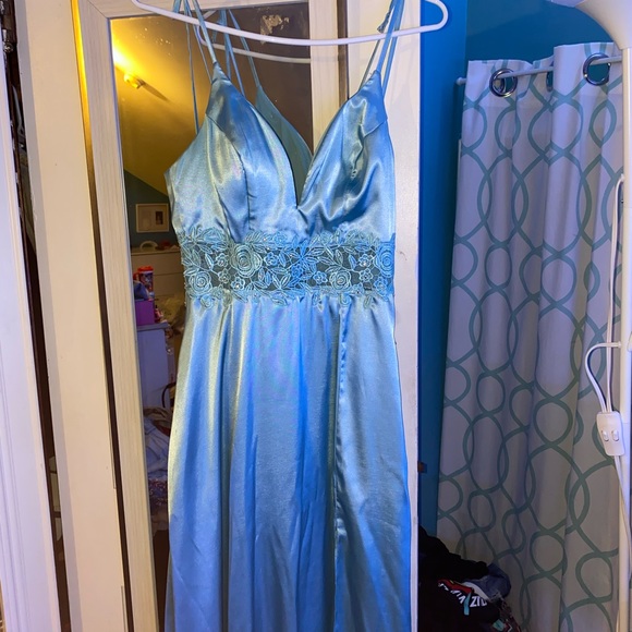 Beautiful Blue lace dress - Picture 4 of 5